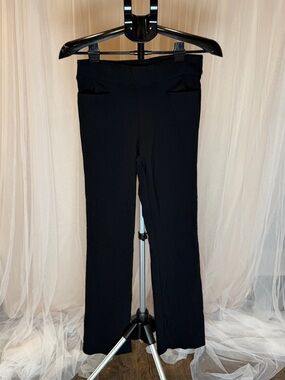 Maurices Black Pull-On Dress Pants Women’s Small Stretch Pants Slim Straight